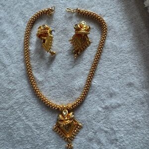 Kay Jewelers Gold Necklace and Earring Set
